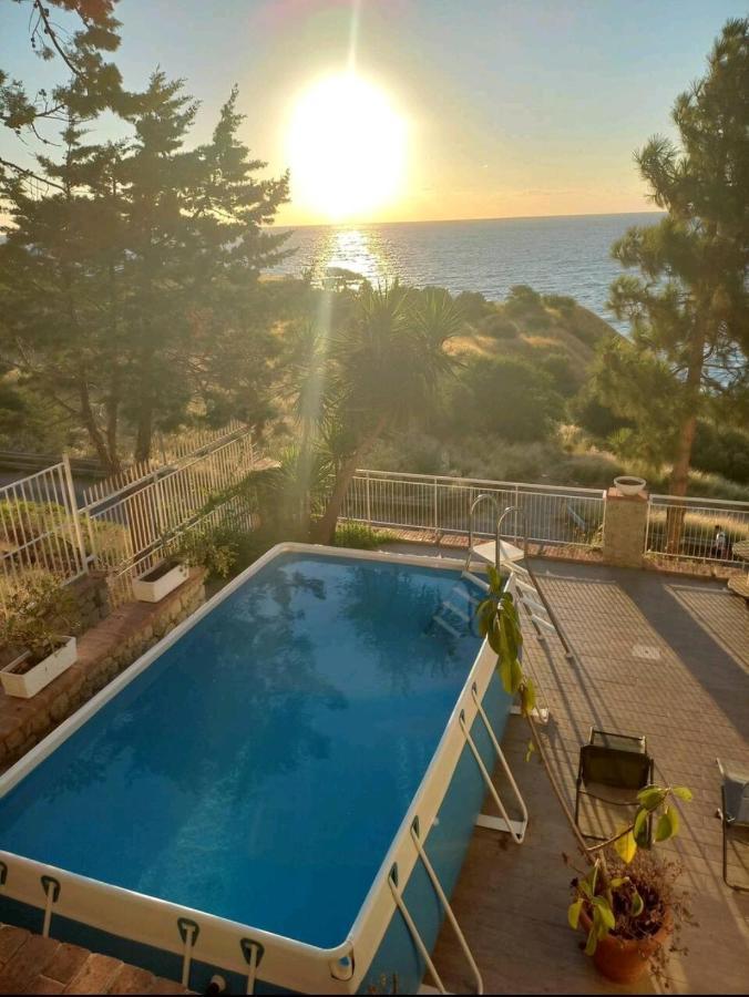 Villa'S Apartment On The Beach, Swimming Pool A/C باليرمو المظهر الخارجي الصورة