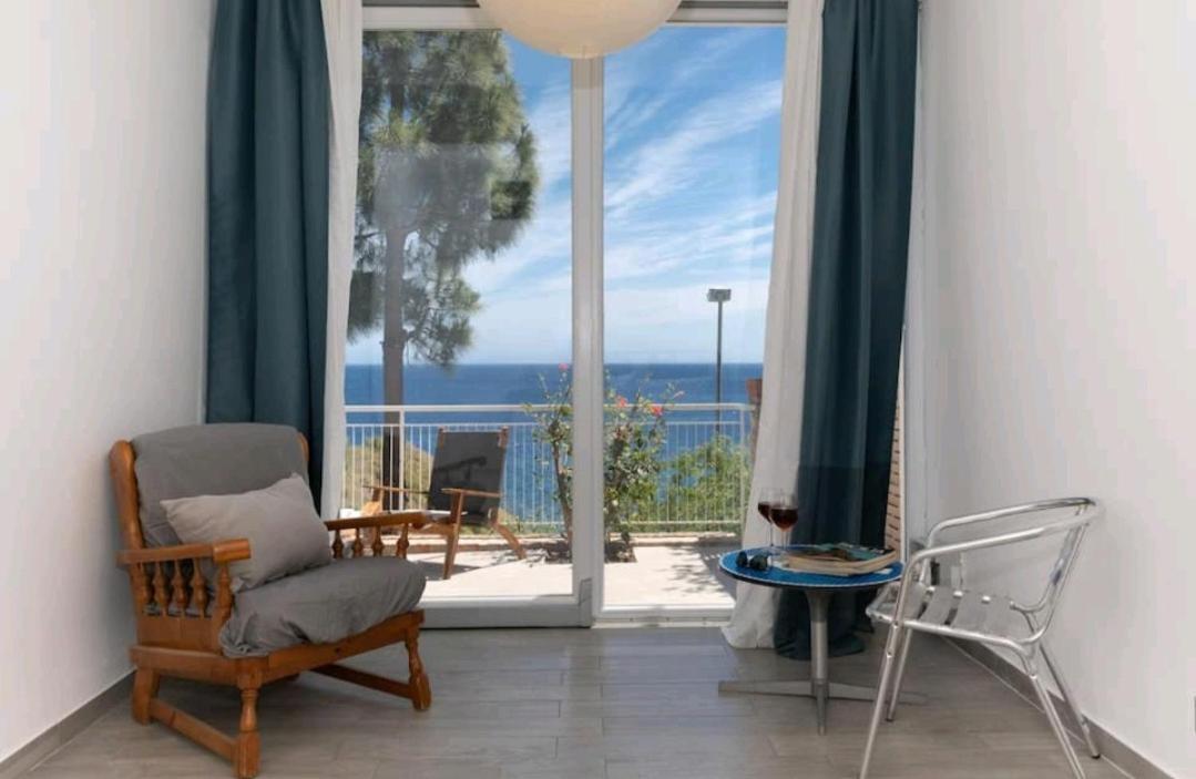 Villa'S Apartment On The Beach, Swimming Pool A/C باليرمو المظهر الخارجي الصورة